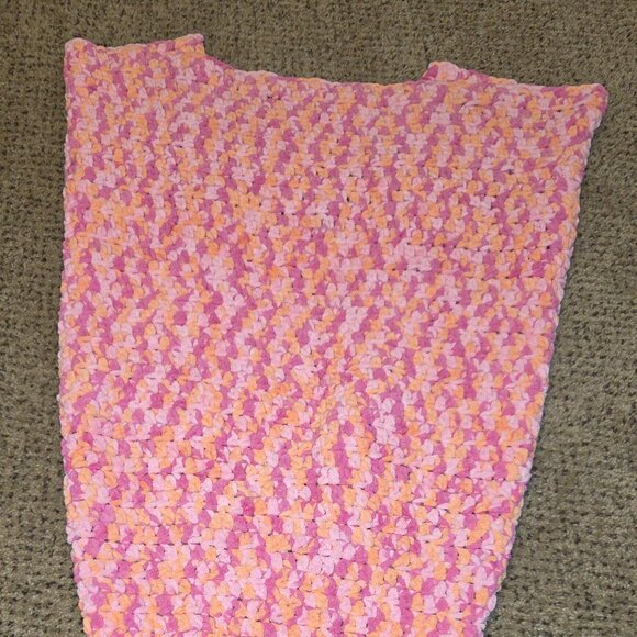Mermaid Blanket - Picture 3 of 4